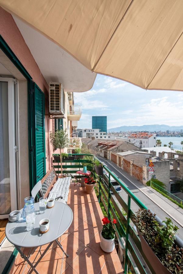 Airy Seafront 1920S Apartment Split Exterior foto